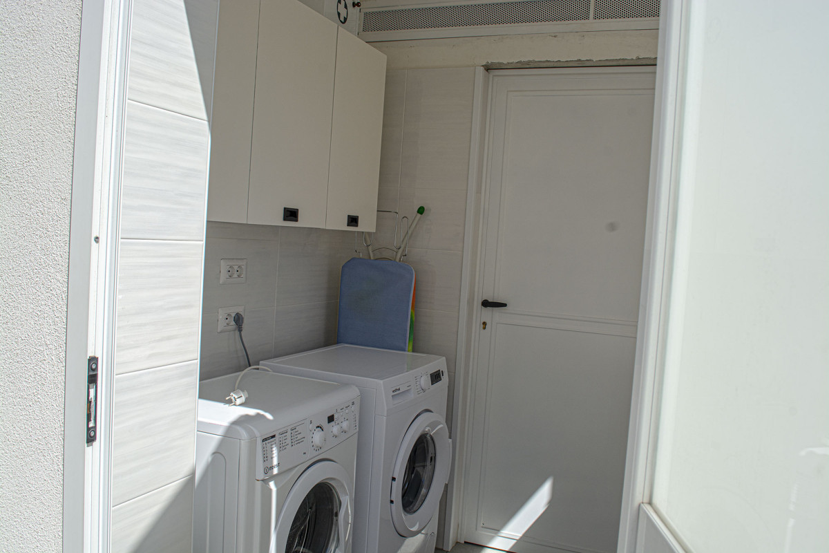 Moderno Appartamento Nel Centro di Torre San Giovanni