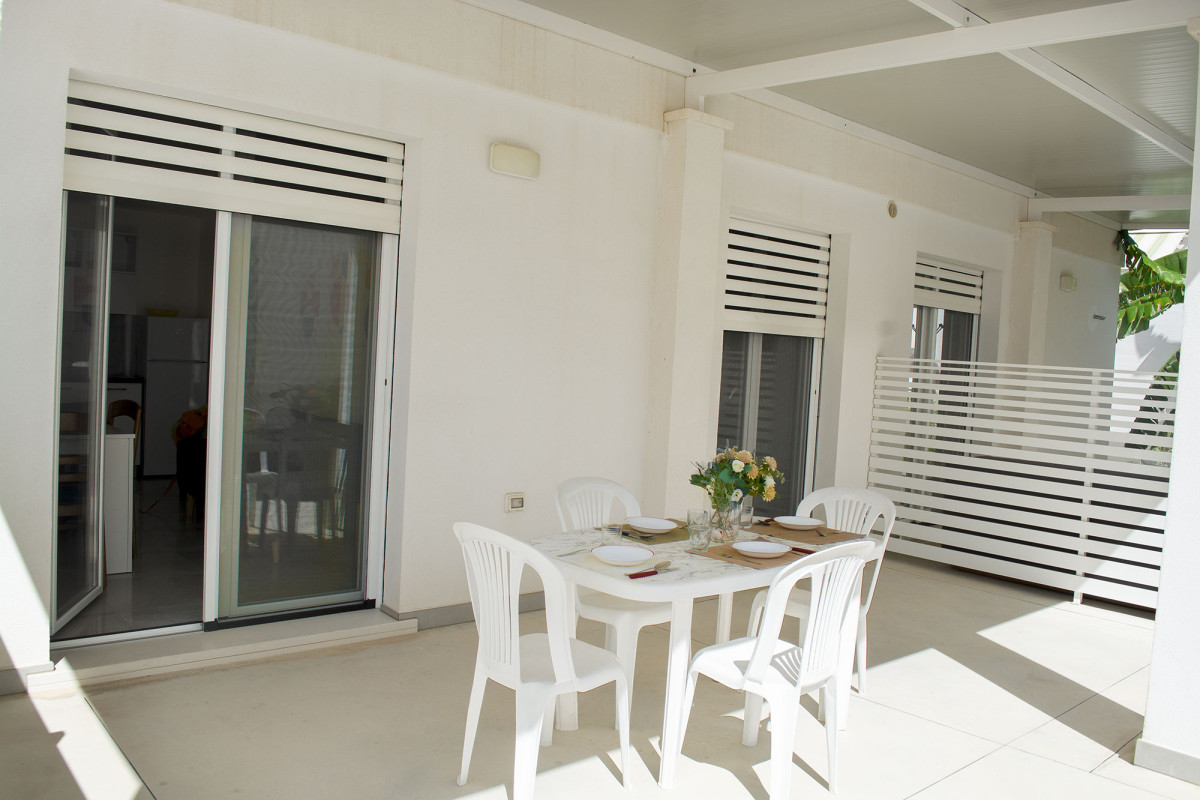 Moderno Appartamento Nel Centro di Torre San Giovanni