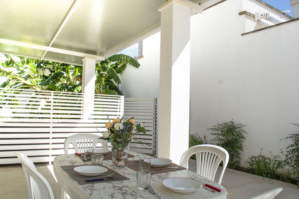 Moderno Appartamento Nel Centro di Torre San Giovanni